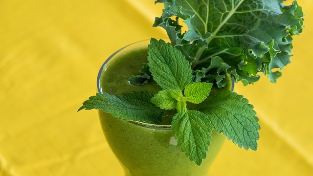 Lee más sobre el artículo Receta de Batido Tropical de Kale y Kéfir de Agua Prokey